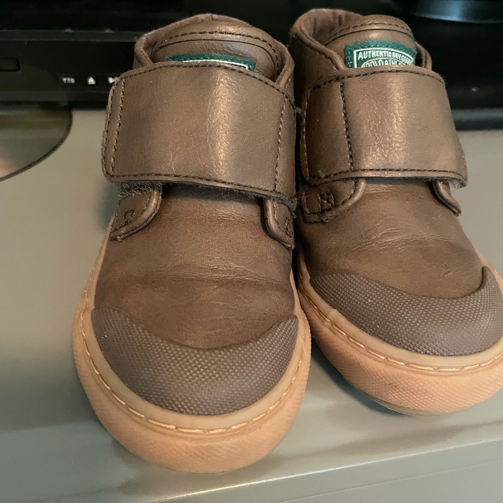 Toddler boys Ralph Lauren shoes size 7T